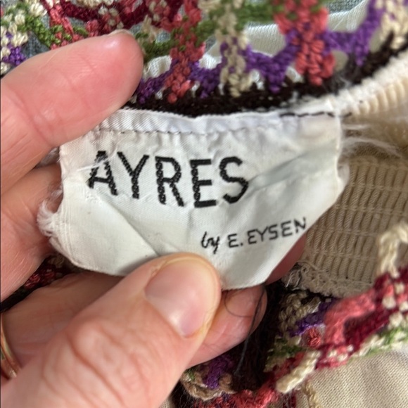 Vintage 1970s Ayers Elegant Cream Embroidered Long Sleeve Dress Size XL - Picture 4 of 6